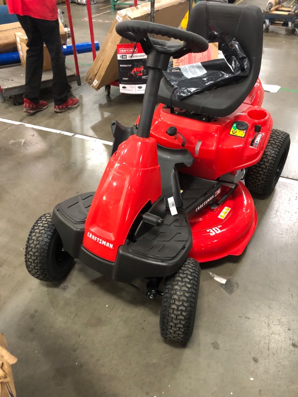 Photo 2 of CRAFTSMAN R110 30-in 10.5-HP Gas Riding Lawn Mower
