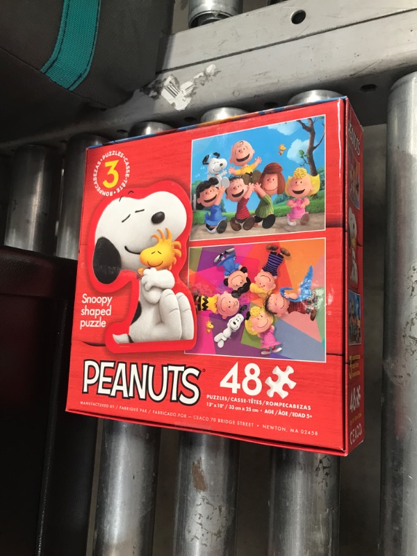 Photo 2 of Ceaco - 3 in 1 Multipack - Peanuts - (3) 48 Piece Jigsaw Puzzles