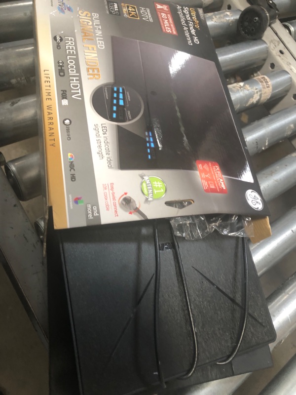 Photo 2 of *USED* PARTS ONLY* GE Amplified HD TV Antenna, LED Signal Strength Meter, Long Range, Supports 4K 1080P UHF VHF HDTV Channels, Amplifier Signal Booster, 10ft Coax Cable and AC Adapter, Indoor, 40529