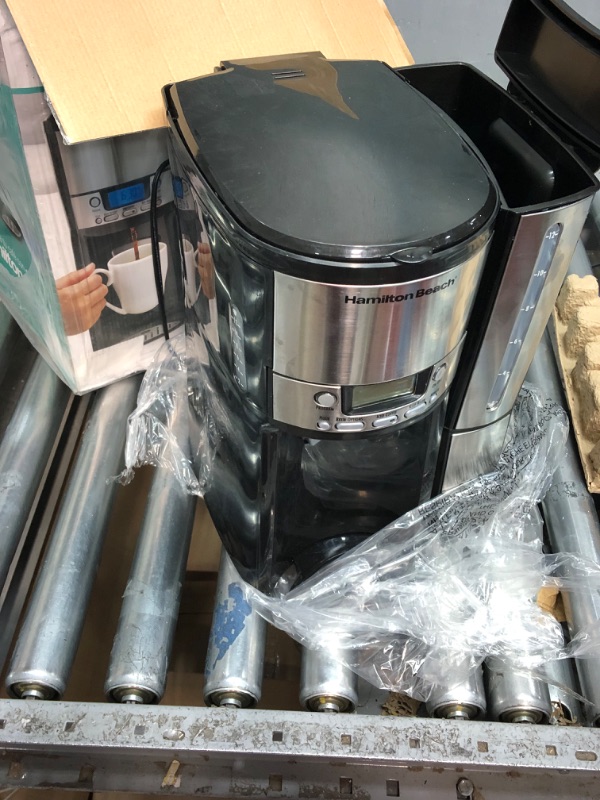 Photo 2 of ***POWERS ON - UNABLE TO TEST FURTHER - NO PACKAGING - PARTS LIKELY MISSING***
Hamilton Beach® 12-Cup BrewStation® Dispensing Coffee Maker with Removable Reservoir