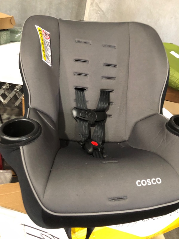 Photo 1 of **USED** Cosco Onlook 2-in-1 Convertible Car Seat, Rear-Facing 5-40 pounds and Forward-Facing 22-40 pounds and up to 43 inches, Black Arrows