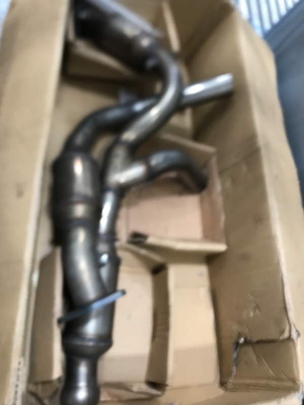 Photo 1 of Nilight Catalytic Converter for Chevy Silverado 1500 Avalanche 2009-2013/Chevrolet Suburban 1500 Tahoe GMC Yukon 2009-2014/GMC Sierra 1500 Cadillac Escalade Hybrid 2010 2011 2012 2013(EPA Standard)