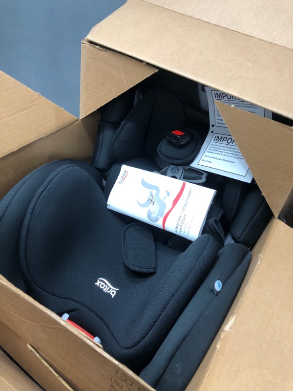 Photo 2 of Britax Boulevard ClickTight Convertible Car Seat