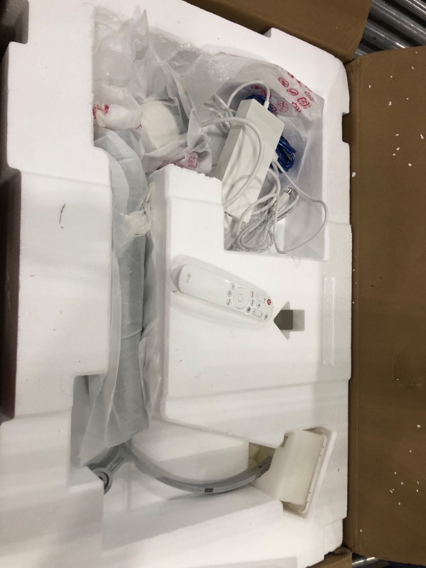 Photo 1 of LG (32SQ780S) - 32-Inch 4K UHD(3840x2160) Display, Ergo Stand, webOS Smart Monitor, ThinQ Home, Magic Remote, USB Type-C™, 2x5W Stereo Speakers, AirPlay 2, Screen Share, Bluetooth,White
