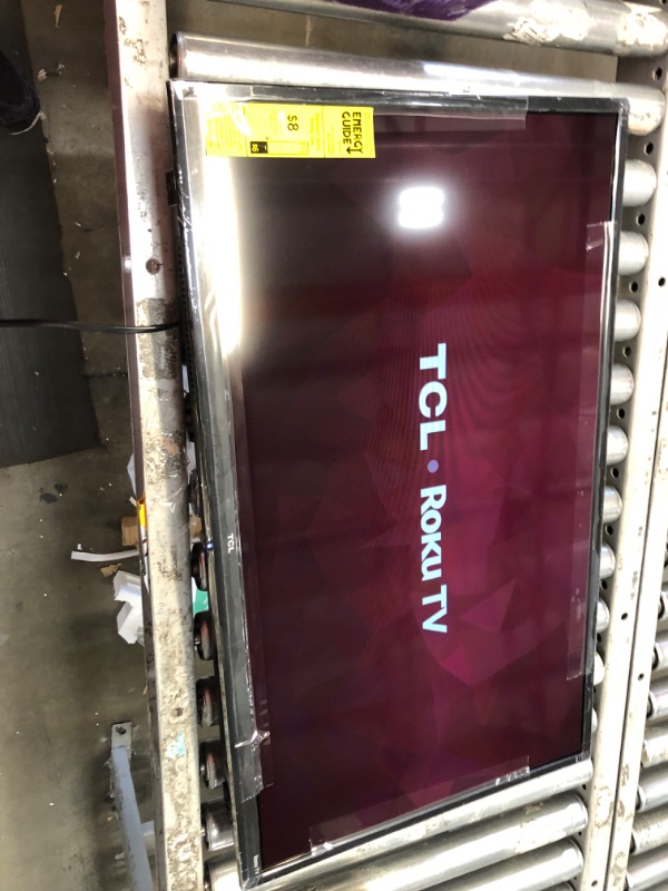 Photo 4 of TCL 32" Class 3-Series HD 720p LED Smart Roku TV - 32S355