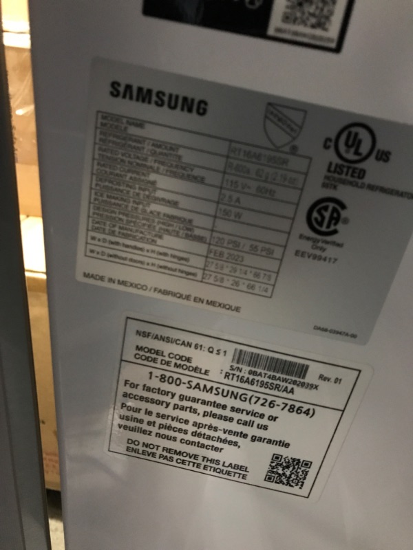 Photo 4 of Samsung 15.6-cu ft Counter-depth Top-Freezer Refrigerator (Stainless Steel) ENERGY STAR
