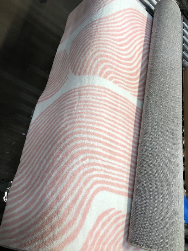 Photo 1 of 4'x6' White/Pink Patterned Rug 