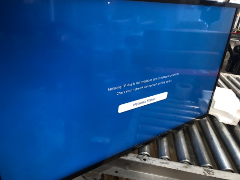 Photo 1 of SAMSUNG 40-inch Class LED Smart FHD TV 1080P (UN40N5200AFXZA, 2019 Model)