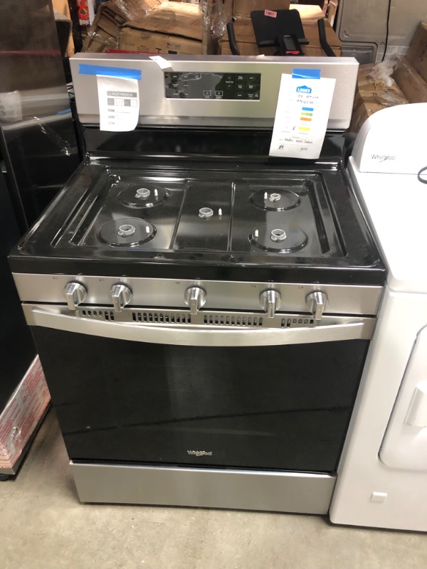 Photo 4 of SCRATCHED TOP EDGE**Whirlpool 30-in 5 Burners 5-cu ft Self-cleaning Air Fry Convection Oven Freestanding Natural Gas Range (Fingerprint Resistant Stainless Steel)