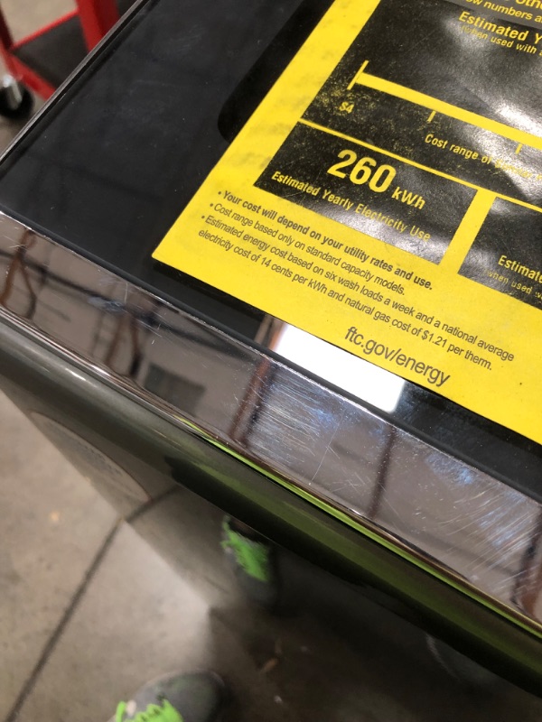Photo 5 of ***MAJOR DAMAGE - SEE NOTES***
Whirlpool Smart Capable w/Load and Go 5.3-cu ft High Efficiency Impeller and Agitator Smart Top-Load Washer (Chrome Shadow) 