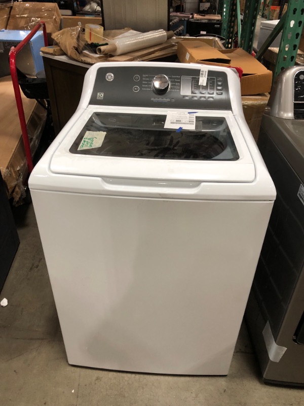 Photo 3 of GE 4.5-cu ft High Efficiency Agitator Top-Load Washer (White)