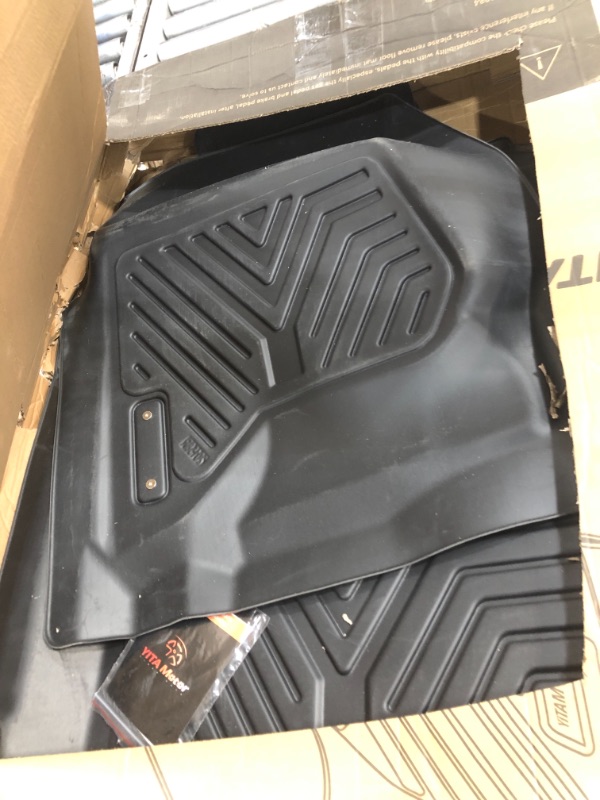 Photo 1 of YITA MOTOR FLOOR MATS