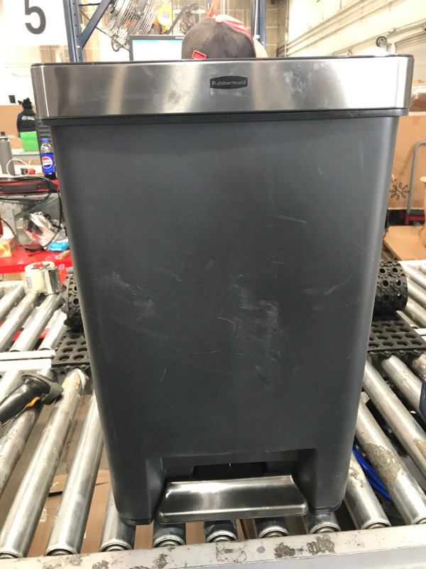 Photo 2 of Rubbermaid Premier Series III 13 gal Gray Plastic/Stainless Steel Step On Trash Can