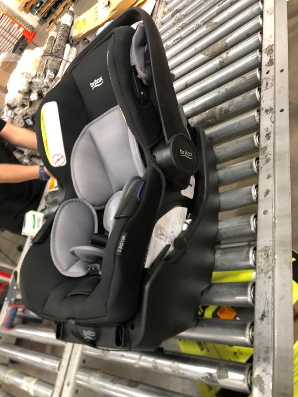 Photo 3 of Britax Willow S Infant Car Seat with Alpine Base, ClickTight Technology, Rear Facing Car Seat with RightSize System, Jade Onyx
