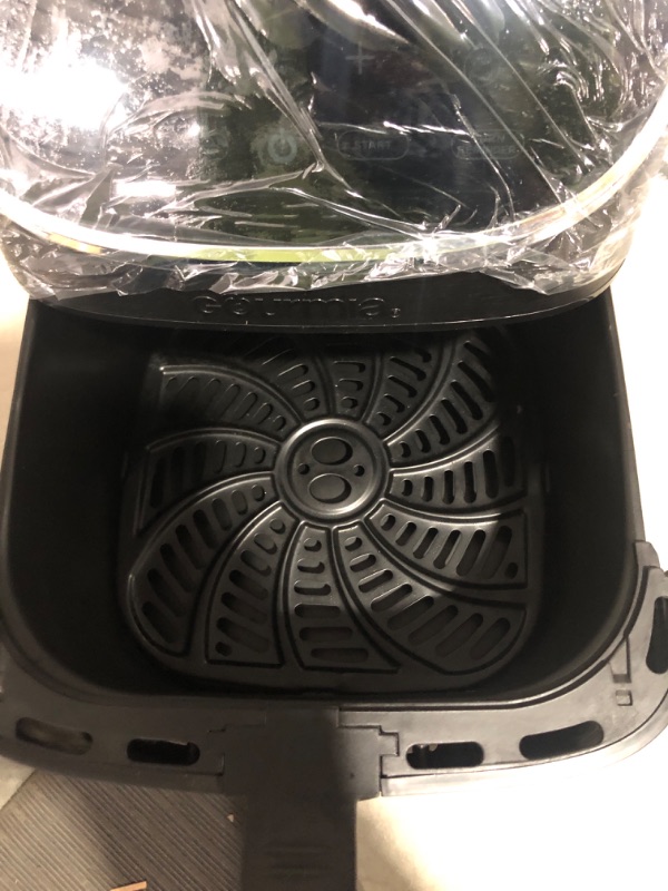 Photo 3 of * does not power on * sold for parts * 
Gourmia Air Fryer Oven Digital Display 7 Quart Large AirFryer Cooker 12 Touch Cooking Presets