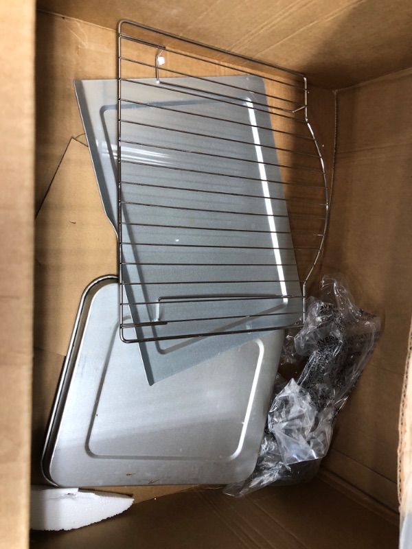 Hamilton Beach Countertop Toaster Oven, Easy Reach With RollTop Door