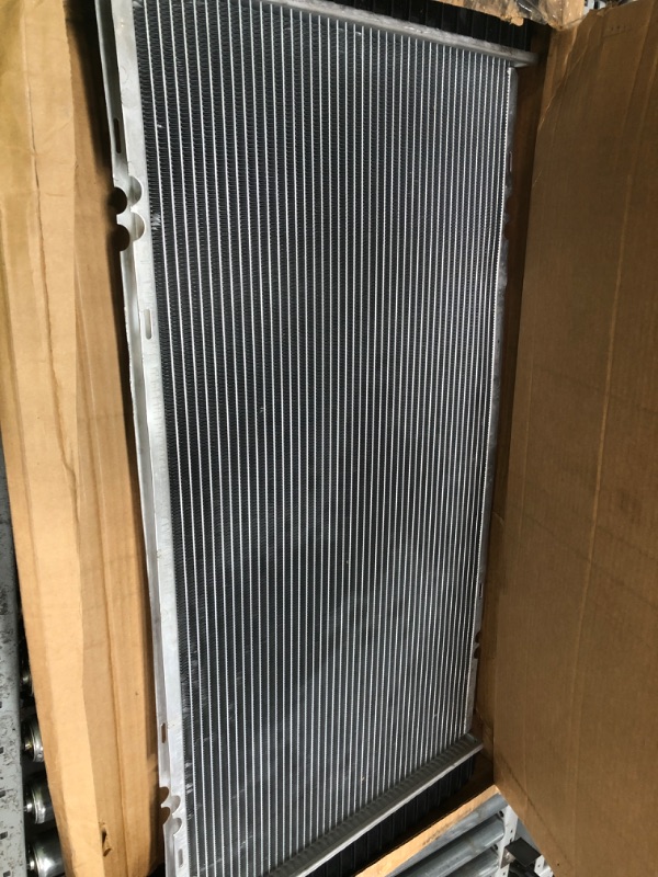 Photo 2 of DWVO 34'' Core Radiator Compatible Compatible with Chevy Silverado Suburban GMC Yukon Sierra Tahoe Escalade Hummer H2 4.3L 4.8L 5.3L 6.0L 6.2L V8 DWRD1001