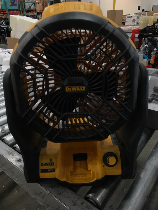 Photo 2 of 20V MAX Jobsite Fan (Tool Only)
