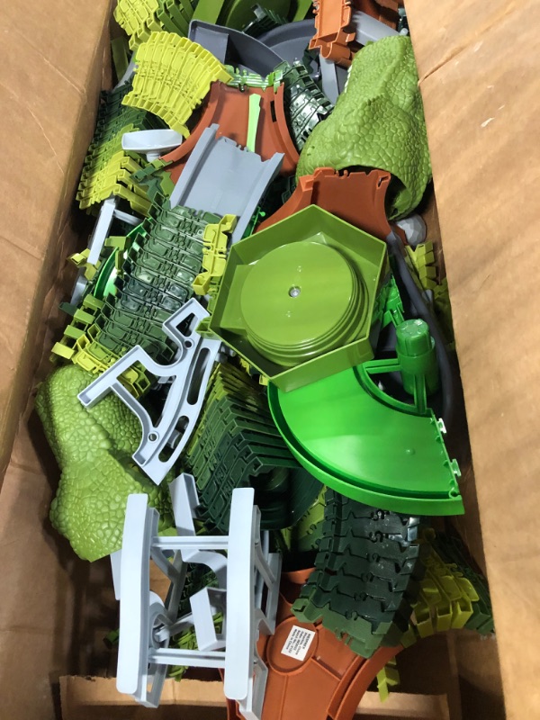 Photo 3 of iHaHa Dinosaur Toys Race Car Track 169 Pieces Ages 3+, Dinosaur Toys Toys 3-5?6 PCS Dino Car?2 Dino and Flexable Race Track Create A Dinosaur Road Toys for 3 4 5 6 Year Old Boys