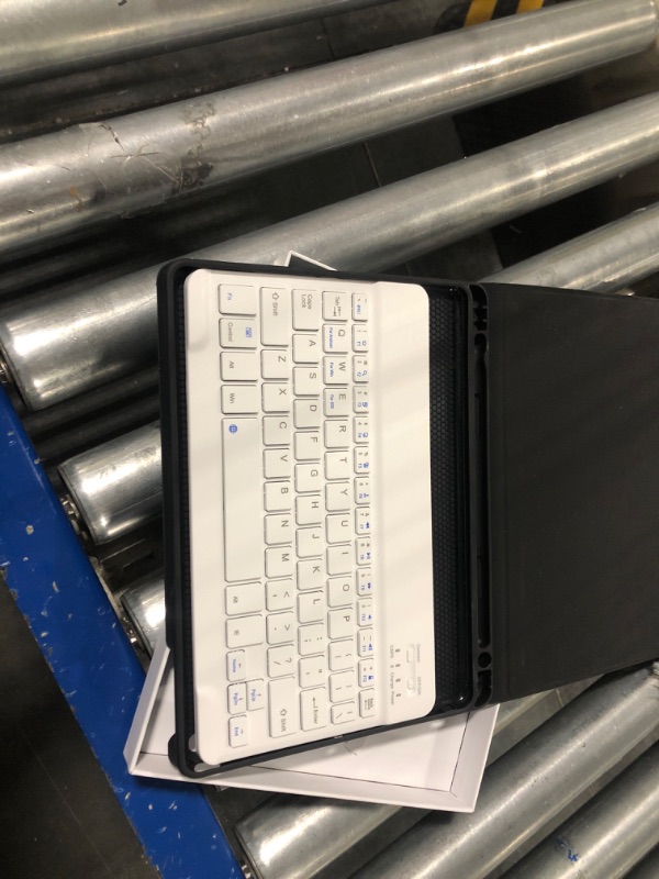 Photo 1 of ipad bluetooth keyboard