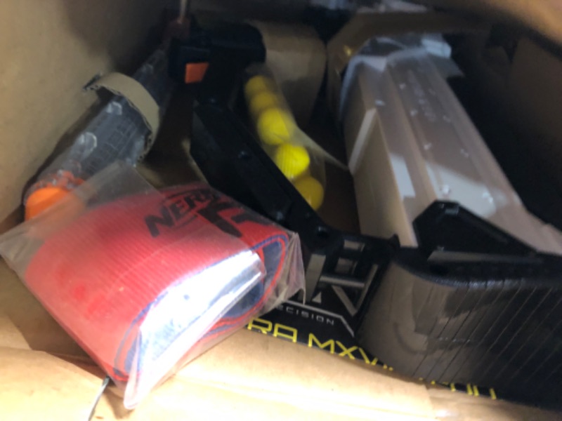Photo 1 of NERF Rival Hera Mxvii 1200 White Combat Blaster
