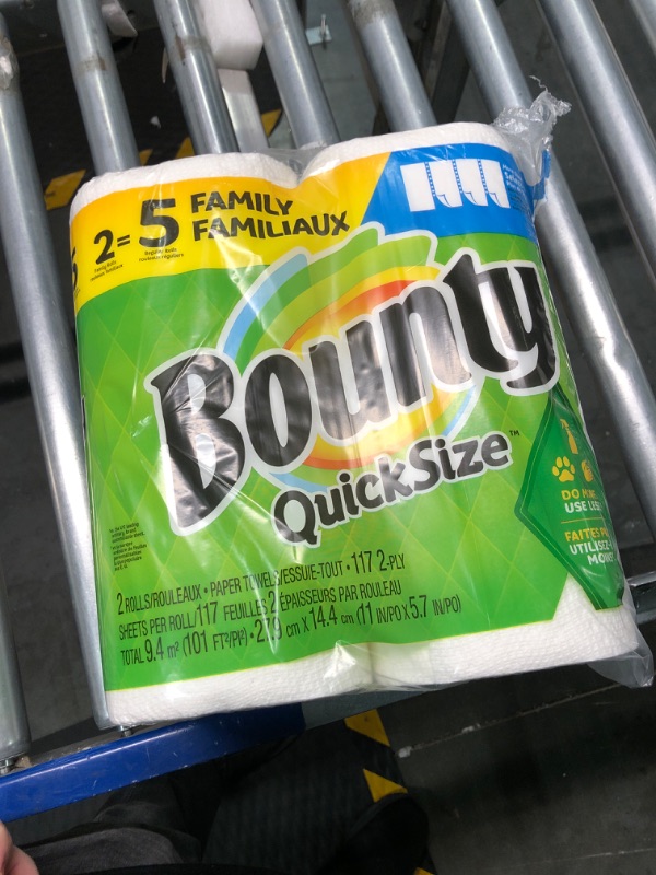 Photo 2 of Bounty Select-A-Size Paper Towels, White, 2 Triple Rolls = 6 Regular Rolls 2 Count (Pack of 1)