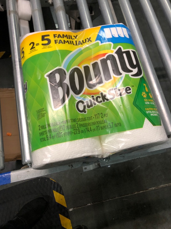 Photo 2 of Bounty Select-A-Size Paper Towels, White, 2 Triple Rolls = 6 Regular Rolls 2 Count (Pack of 1)