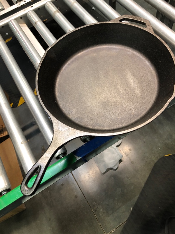 Photo 1 of 14 inch Cast Iron Skillet
