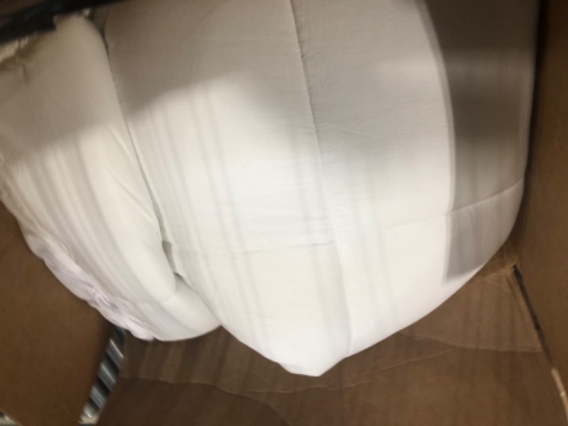 Photo 3 of 
Utopia Bedding Comforter - All Season Comforters Queen Size - Plush Siliconized Fiberfill - White Bed Comforter - Box Stitched