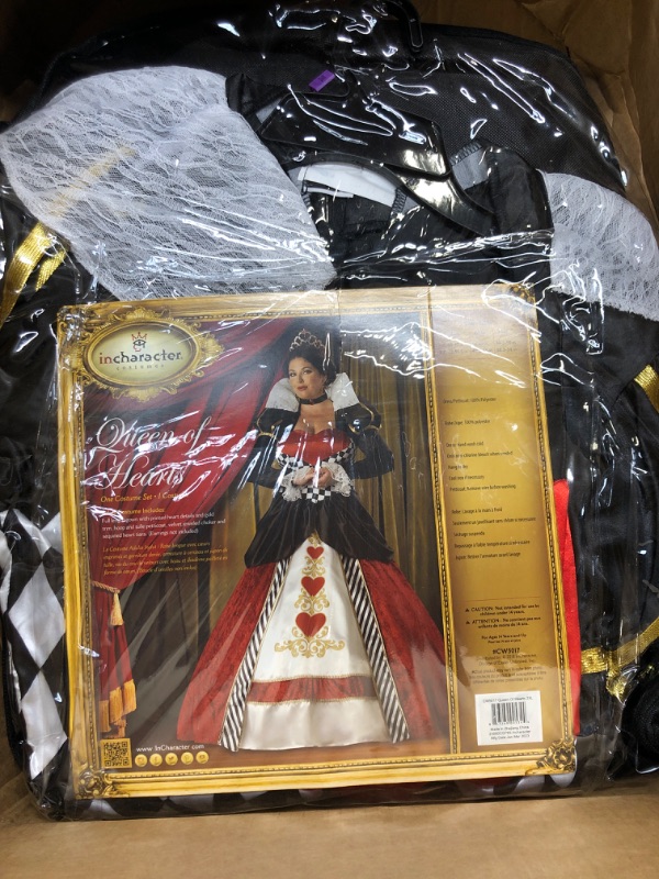 Photo 3 of Women's Plus Size Queen of Hearts Costume