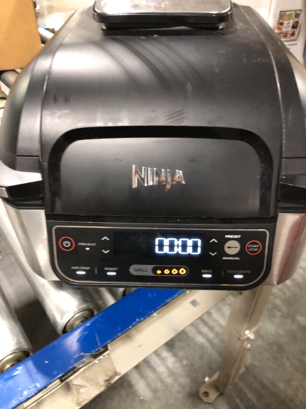 Photo 1 of Ninja Foodi 5-in-1 Indoor Grill with Integrated Smart Probe, 3.9 L (4 qt.) Air Fryer