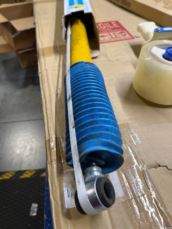 Photo 2 of Bilstein 4600 Series 17-18 Ford F-250 Super Duty/F-350 Super Duty Rear Shock Absorber (24-274944)