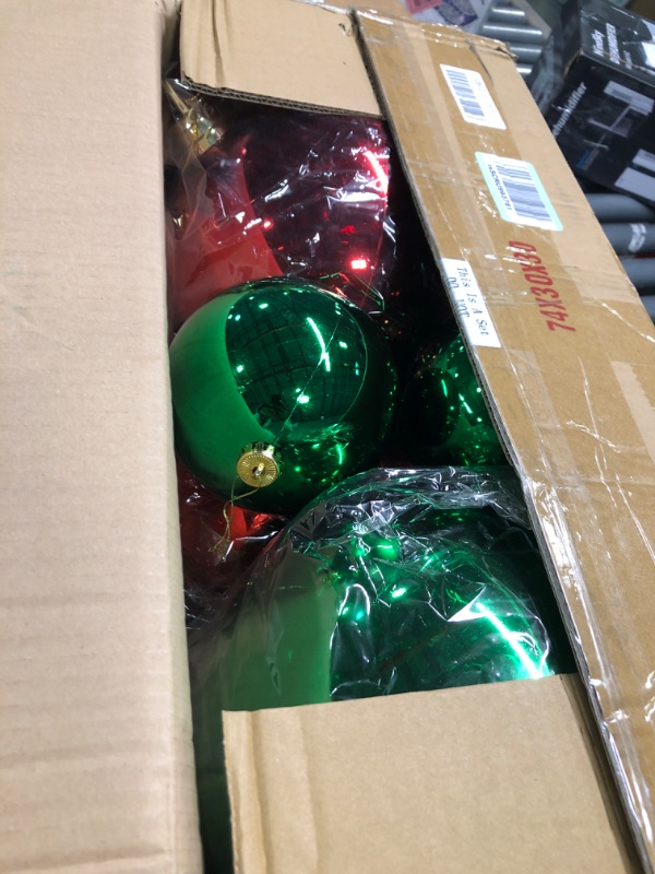 Photo 3 of 6 Pcs Extra Large Christmas Ball Ornaments 2 Pcs 12 Inch 4 Pcs 6 Inch Hanging Ball Oversized Huge Big Shatterproof Christmas Plastic Ball Ornament Decor for Outside Lawn Yard Xmas Tree(Red, Green)