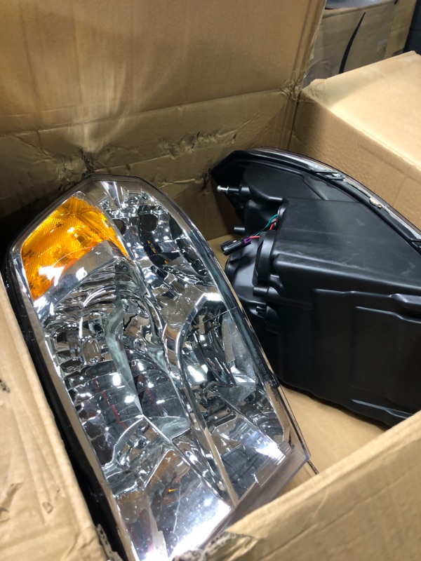 Photo 3 of PIT66 Headlights,Compatible with 10-18 Dodge Ram 2500 3500/09-18 Ram 1500/11-18 Ram 4500 5500(Only Fits for Quad Headlamps Models) headlamps Clear lens Chrome Housing Amber Reflector 2009-2018 Ram (Basic-Clear lens Clear Housing)