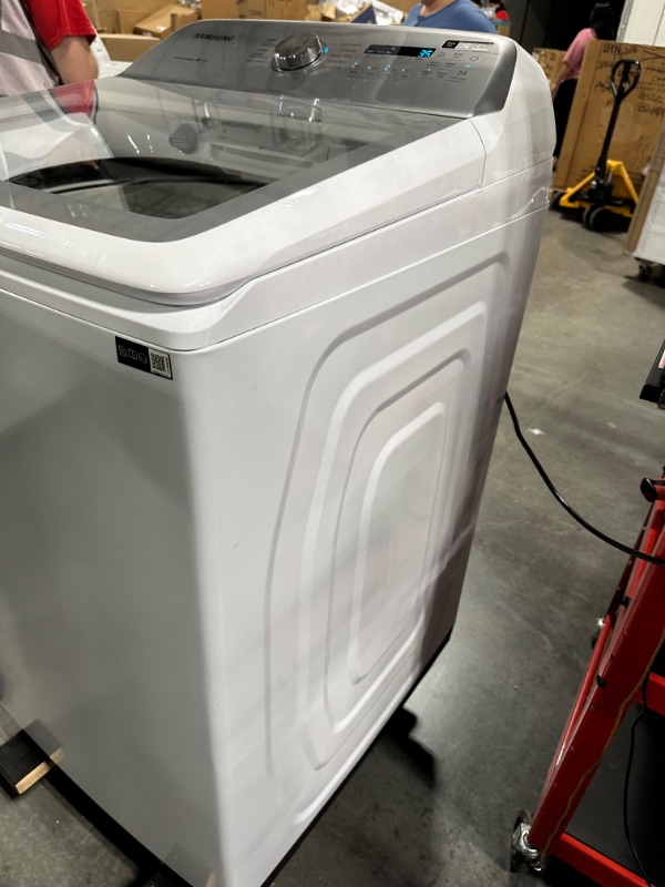 Photo 8 of Samsung 5-cu ft High Efficiency Impeller Top-Load Washer (White) ENERGY STAR
*per notes- no damage* -return type- scratch- unable to locate scratch*
