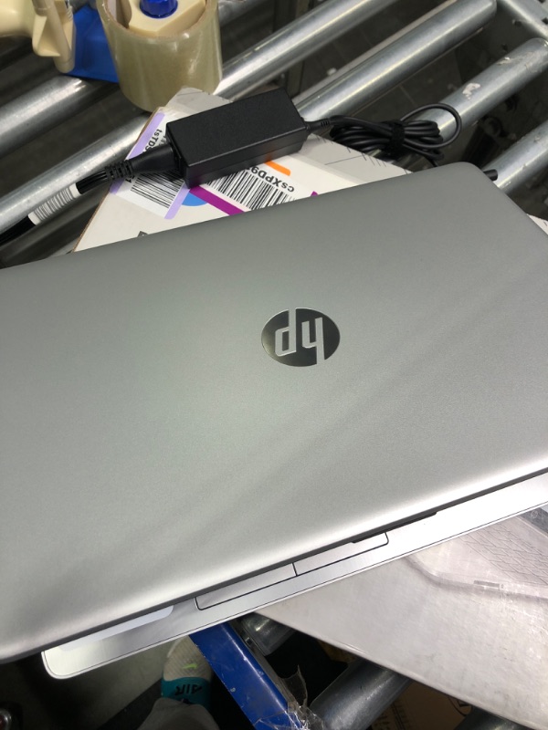 Photo 3 of HP 15.6”, Core i3-1010, 4GB SDRAM, 128GB SSD, Natural Silver, Windows 10, 15-dw1024wm