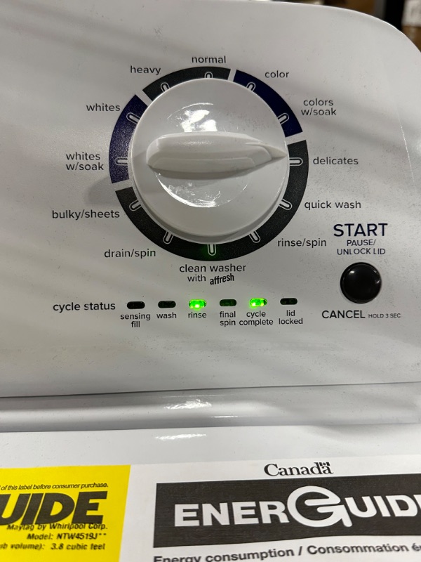 Photo 9 of Amana 3.8-cu ft High Efficiency Agitator Top-Load Washer (White)
*per notes- no damage*
