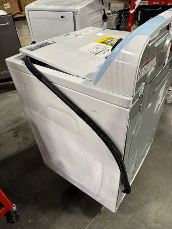 Photo 7 of Whirlpool 3.8-cu ft High Efficiency Impeller and Agitator Top-Load Washer (White)
*no damage per notes* *control panel has blue plastic film protection* * small scuff on top*