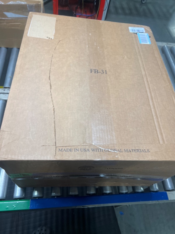 Photo 1 of 4 CONTAINERS 