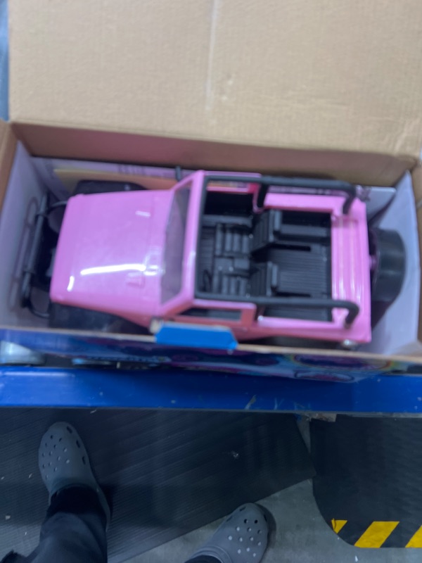 Photo 3 of Jada Toys GIRLMAZING Jeep R/C Vehicle (1:16 Scale), Pink, Standard Multicolor