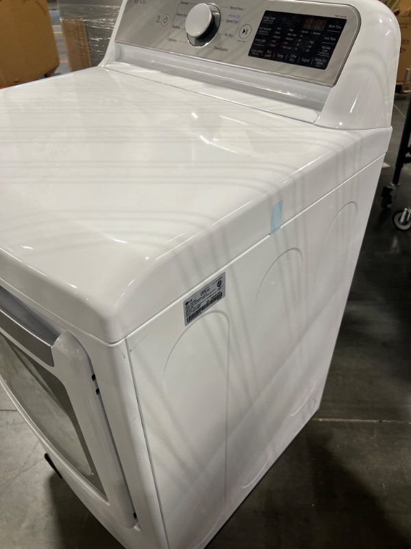 Photo 4 of LG EasyLoad 7.3-cu ft Smart Electric Dryer (White) ENERGY STAR