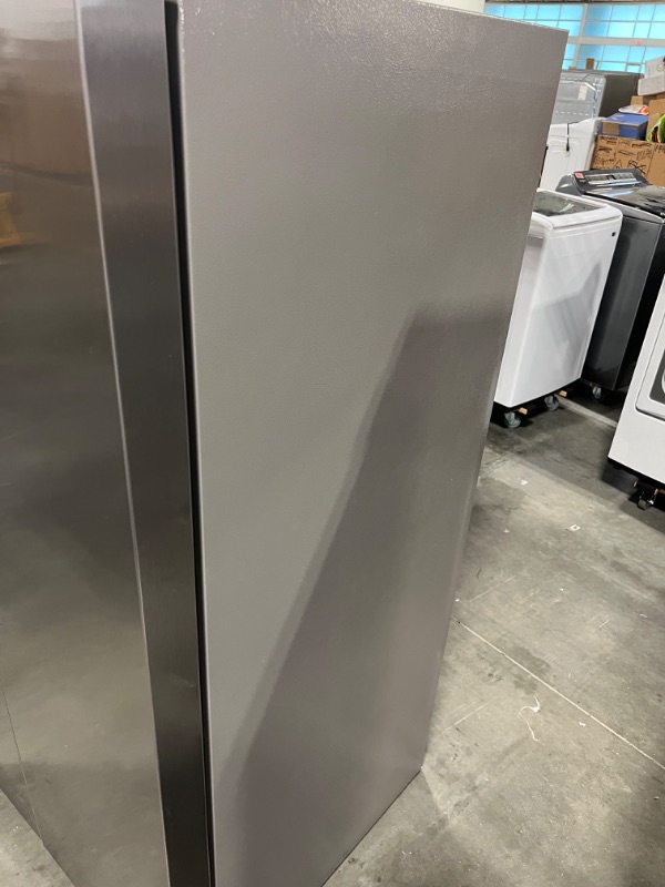 Photo 4 of Frigidaire 25.6-cu ft Side-by-Side Refrigerator with Ice Maker (Fingerprint Resistant Stainless Steel) ENERGY STAR
