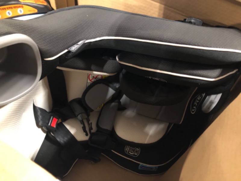 Photo 3 of Graco Extend2Fit Convertible Car Seat, Gotham