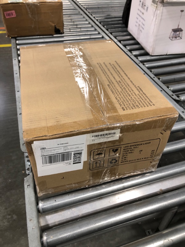 Photo 1 of 150W LED Parking Lot Light with Adjustable Arm Mount, 5000K 21000Lm LED Shoebox Light with Dusk to Dawn Photocell, IP65 Outdoor LED Pole Light AC100-277V, 1-10V Dim [600W HID/HPS Equiv.] UL&DLC Listed 150W Direct Arm Mount
