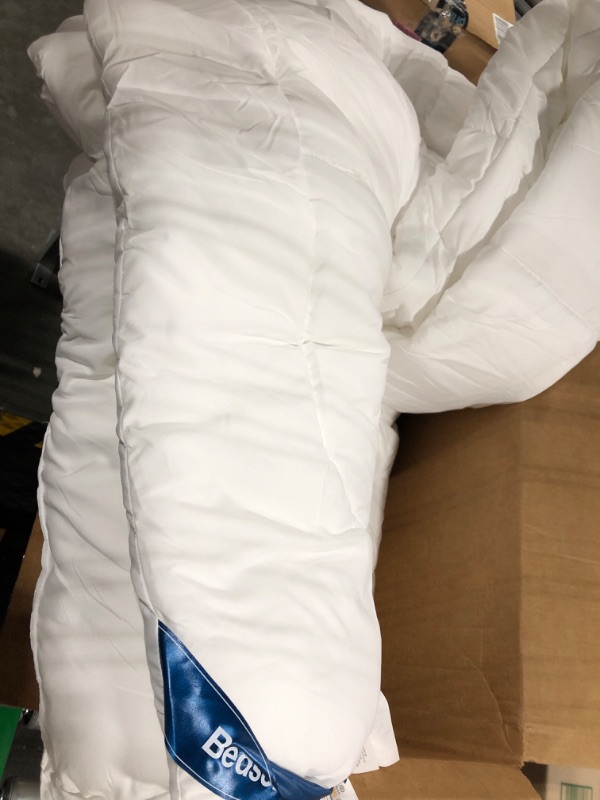 Photo 1 of Bedsure Comforter Full Size Duvet Insert - Down Alternative White Full Size Comforter, Quilted All Season Full Comforter with Corner Tabs Full White