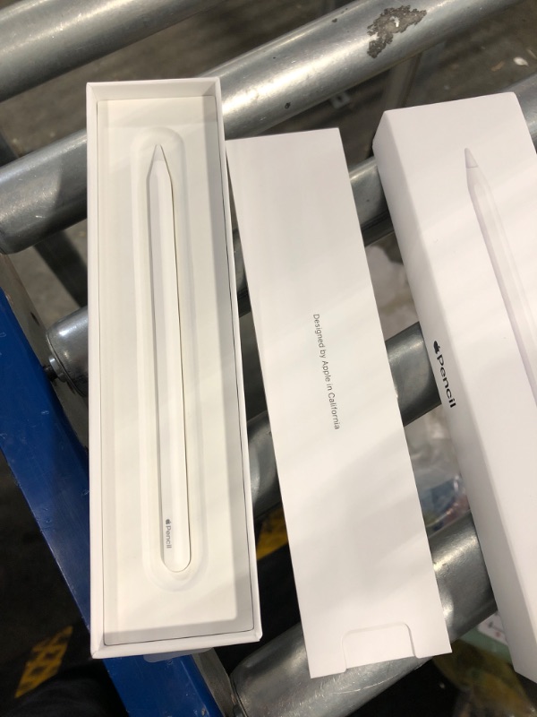 Photo 3 of Apple Pencil (2nd Generation)