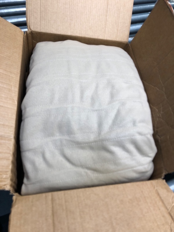 Photo 1 of Sunbeam Royal Ultra Fleece Heated Electric Blanket Twin Size 12 Heat Settings, 12-Hour Selectable Auto Shut-Off, Fast Heating, Machine Washable, Warm and Cozy, Mushroom
