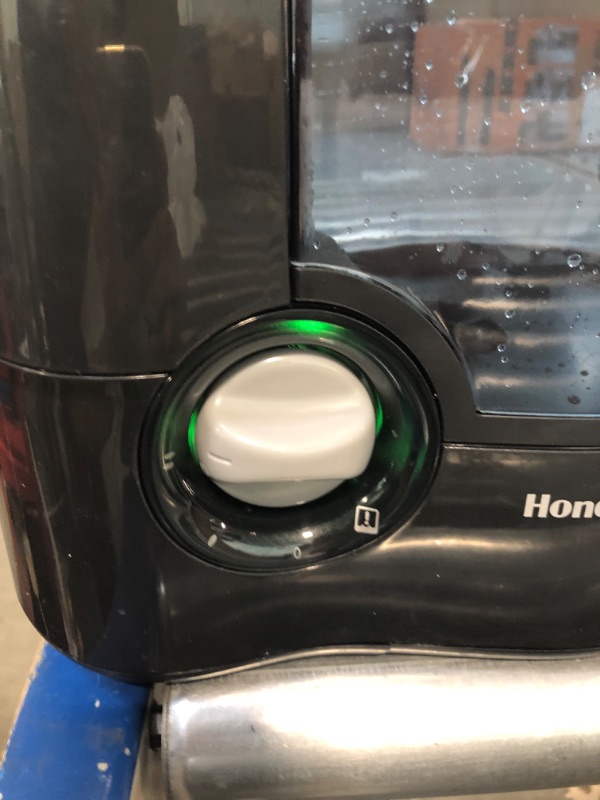 Photo 5 of Honeywell HWM-705B HWM705B Filter Free Warm Moisture Humidifier, Black
***Used, but in good condition and functional***