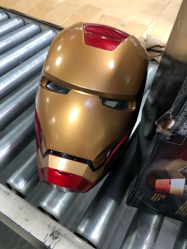 Photo 3 of Avengers Marvel Legends Iron Man Electronic Helmet - Multicolor Characters