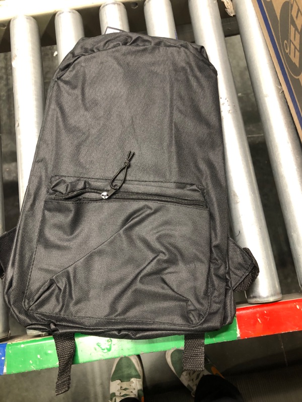 Photo 3 of 17" Basic Backpack in BLACK